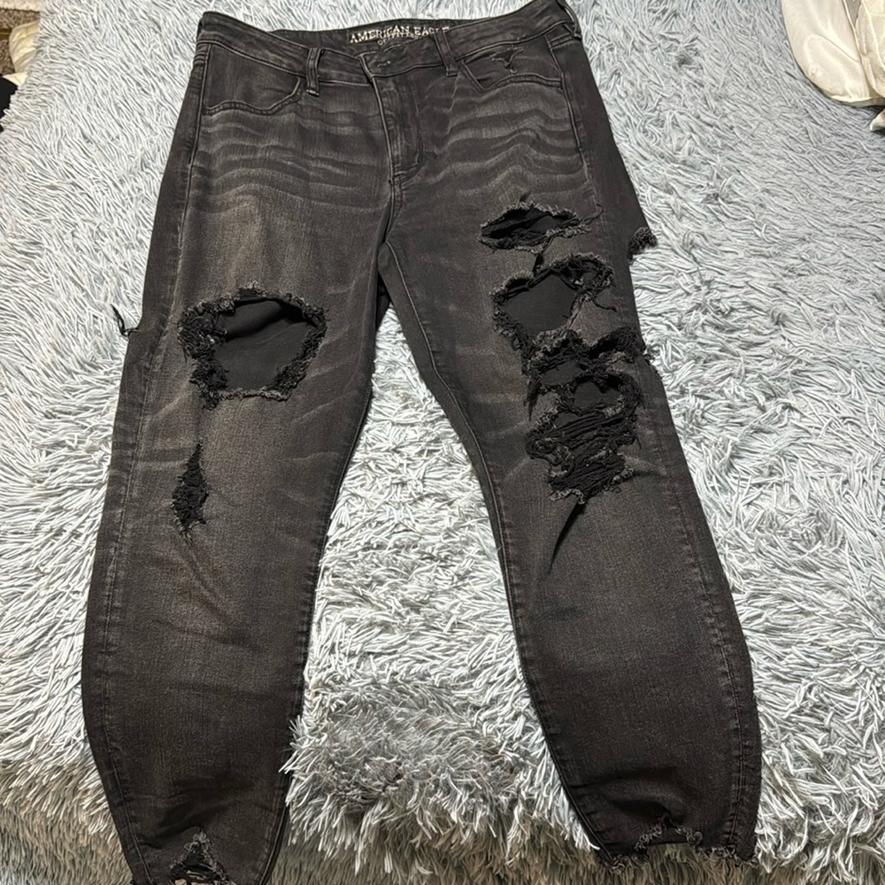American Eagle Black High Ride Distressed Demin Jeans